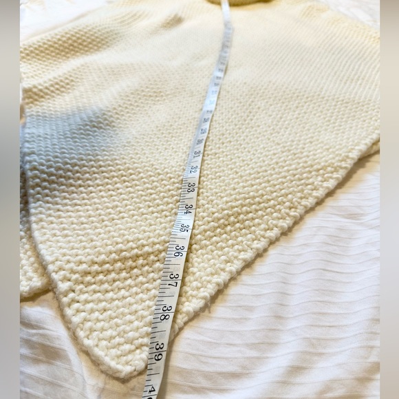 Cozy wool blend poncho - Picture 4 of 5